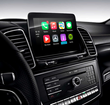 Apple CarPlay Smartphone Integration im Mercedes-Benz GLE Coupé - jetzt selbst ausprobieren im Autohaus RKG in Bonn oder an 5 weiteren Standorten