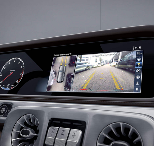 Das Widescreen-Display ist nun auch im Mercedes-AMG G 63 erhältlich und ersetzt die analogen Anzeigen des Vorgängers mit einem futuristischen Look